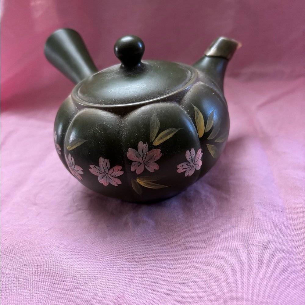 Tokoname green Japanese teapot